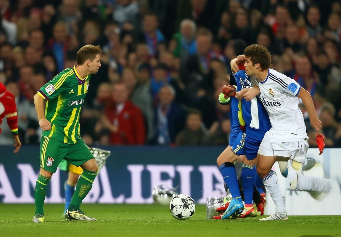 2014欧冠半决赛：拜仁慕尼黑VS皇家马德里巅峰对决回顾