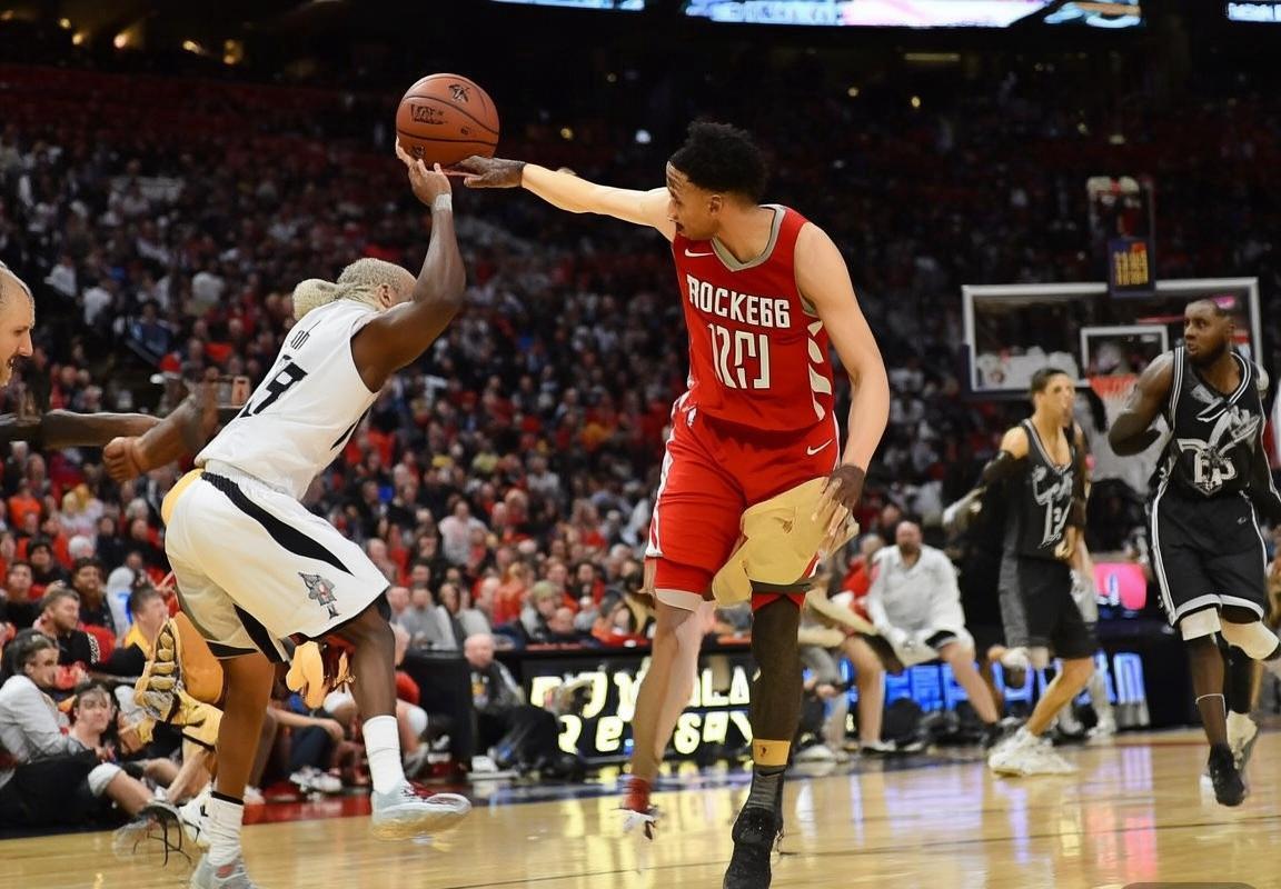 NBA火箭VS马刺对决战果解析：未来展望深度解读